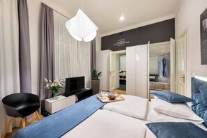 Cribs/infant beds - MOOo Downtown (Hlavní mesto Praha)