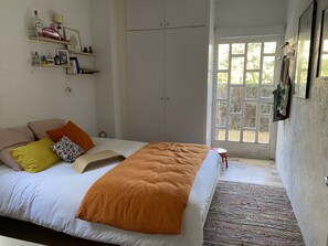 7 dormitorios, escritorio, tabla de planchar con plancha y wifi