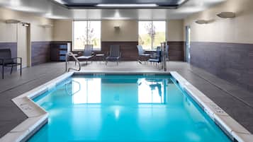 Indendørs pool