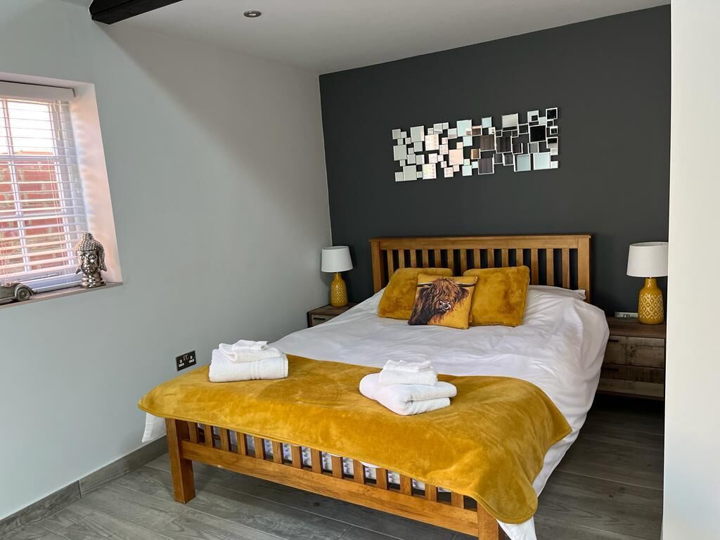 Premium Double Room, Ensuite, Courtyard View | Interior