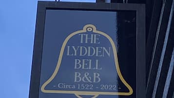 Premium Twin Room, Ensuite, Courtyard View | Exterior