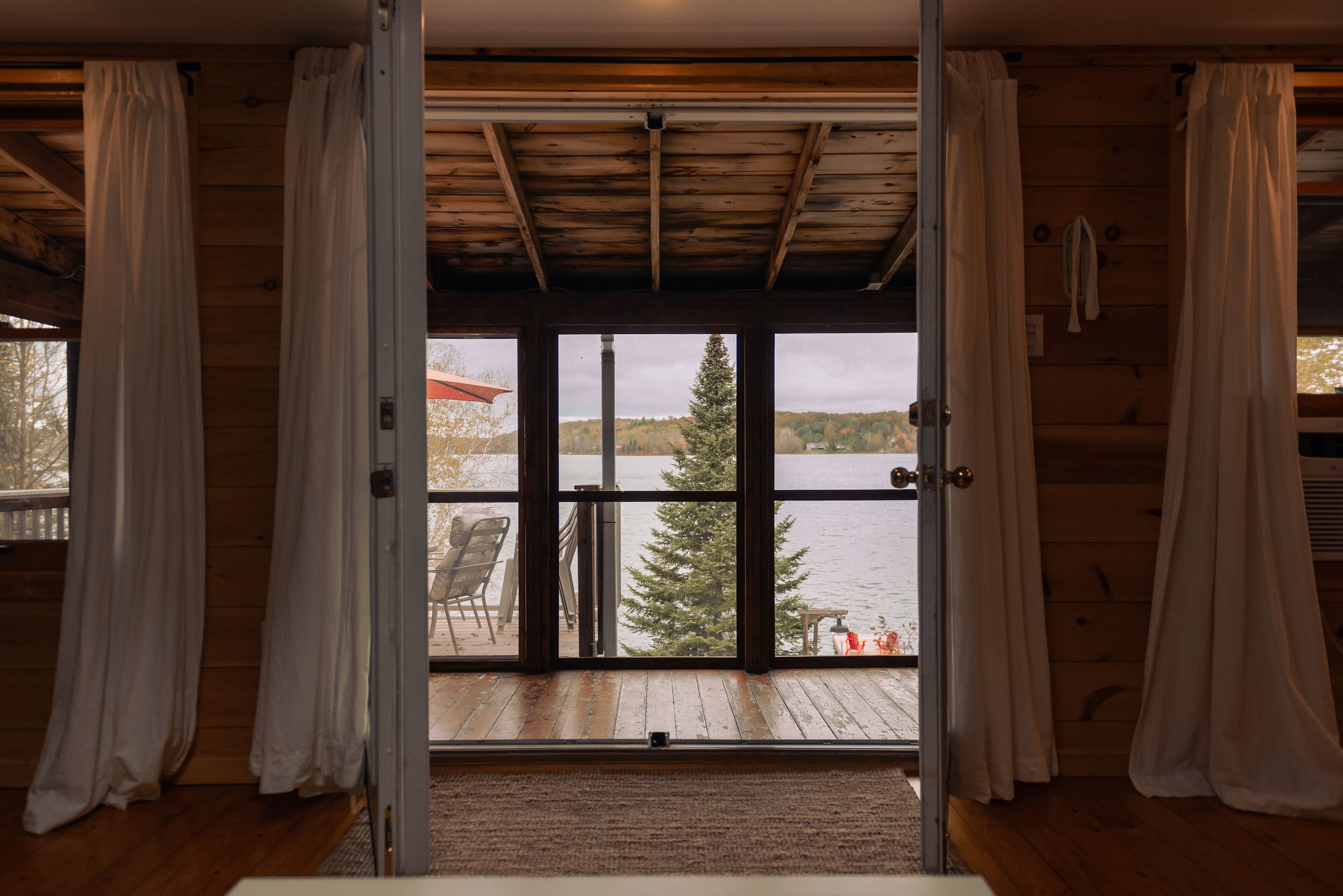 المنشأة من الداخل