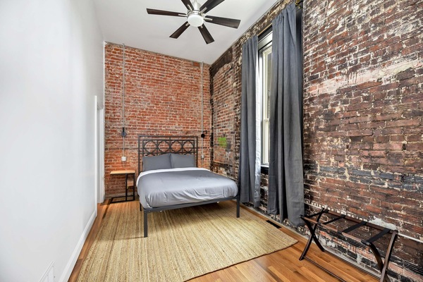 2 bedrooms, desk, iron/ironing board, travel crib