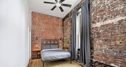 A Cleveland Modern and Historic Apartment