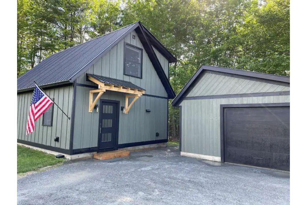 Stylish new construction 2 bedroom house