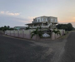 Fachada de la propiedad