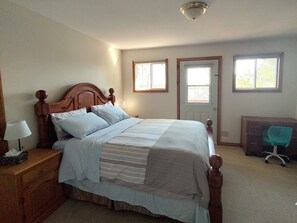 4 soverom, safe på rommet, skrivebord og strykejern/-brett