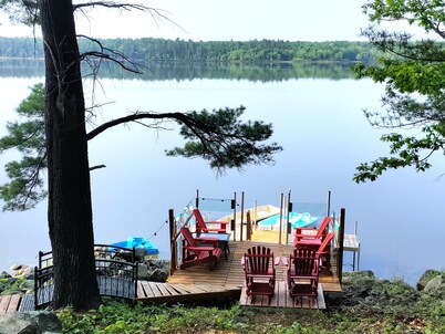 Ruth's waterfront cottage near Pembroke
