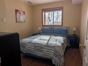 4 soverom, safe på rommet, skrivebord og strykejern/-brett