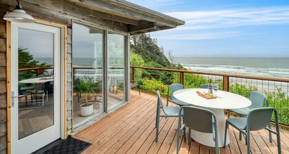 Beachfront Near Hug Point | Views w/ Grill & Outdoor Dining Area | Sunset Cove