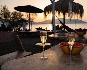 屋外ダイニングエリア