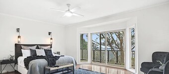 6 Star eco home with spectacular view.