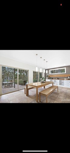 6 Star eco home with spectacular view.