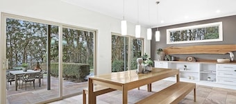 6 Star eco home with spectacular view.