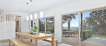 6 Star eco home with spectacular view.