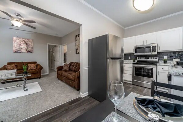 Living area - ★New★ Near Downtownϟ WifiNetflix★Cozy Modern Suite (Greensboro)