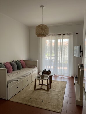 2 slaapkamers, een strijkplank/strijkijzer, gratis wifi, beddengoed