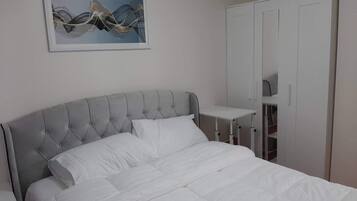 2 bedrooms, iron/ironing board, free WiFi, bed sheets