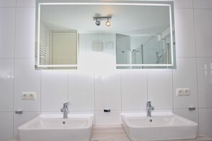 صورة غير مصنفة، 5 من 25، زرّ