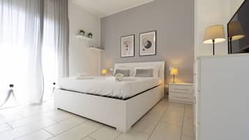 1 habitación, tabla de planchar con plancha, wifi y ropa de cama