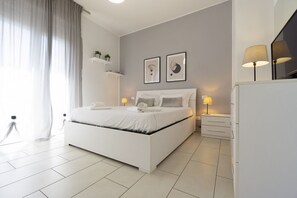 1 camera, ferro/asse da stiro, Wi-Fi, lenzuola