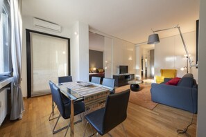Interior - Ponte Vecchio Luxury Suite by Mmega (Firenze)