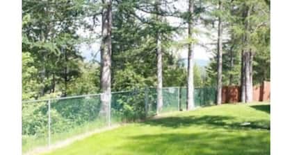Beautiful RIVERFRONT studio apartment close to Glacier National Park!