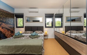4 bedrooms, bed sheets - Villa Frenky (Vir)