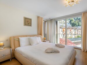 3 bedrooms, travel cot, free WiFi