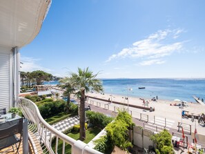 Property grounds - RARE! 2-Br Seafront Apartment (Cannes)