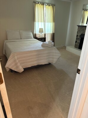 3 camere, una scrivania, ferro/asse da stiro, Wi-Fi gratuito