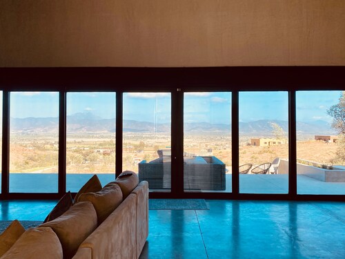 Brand New Home w/ BreathTaking Views of Valle de Guadalupe