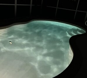 Piscina all'aperto, una piscina riscaldata