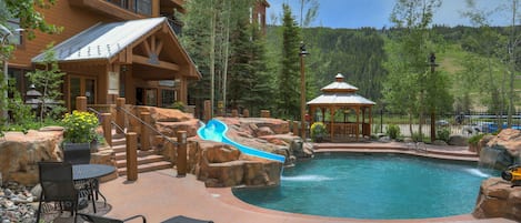 Outdoor pool, a heated pool