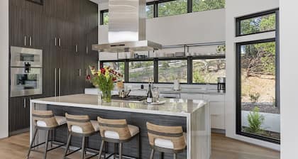 The Quails Crossing-Healdsburg Vineyard Home