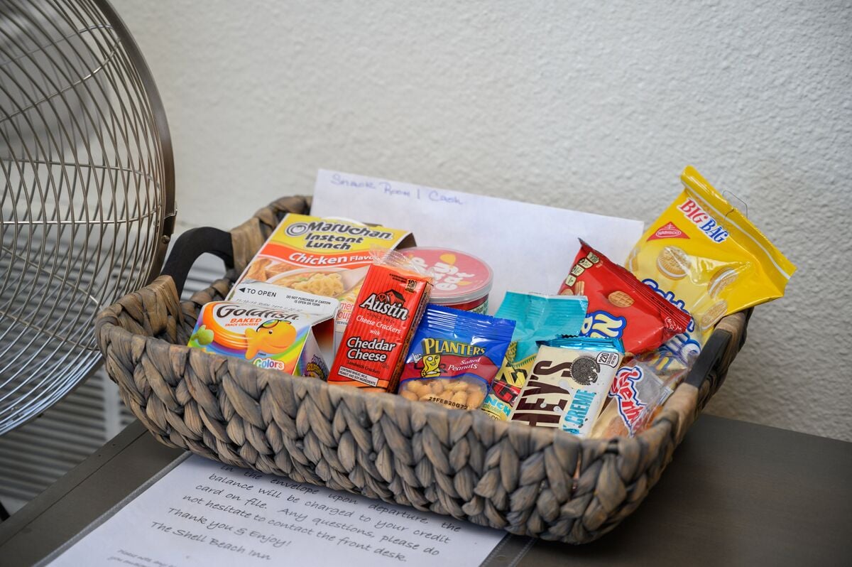 room 1 - queen & double room | 1 bedroom, individually decorated, individually furnished