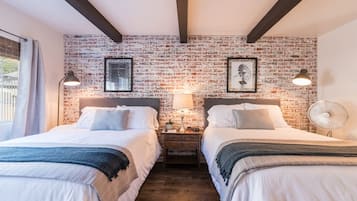Phòng, 2 giường cỡ queen | Trang trí khác biệt, trang bị nội thất với thiết kế riêng biệt