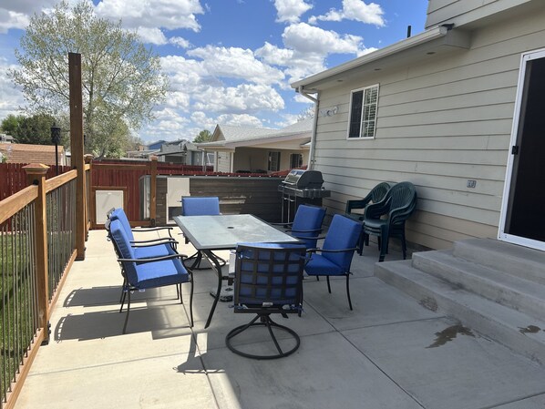 Outdoor dining