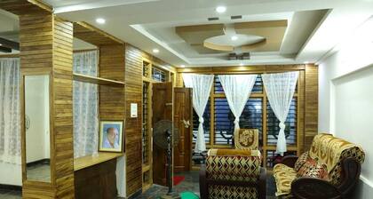 4 Bed Flat - Sleeps 8 - Pets - Smoking - Parking