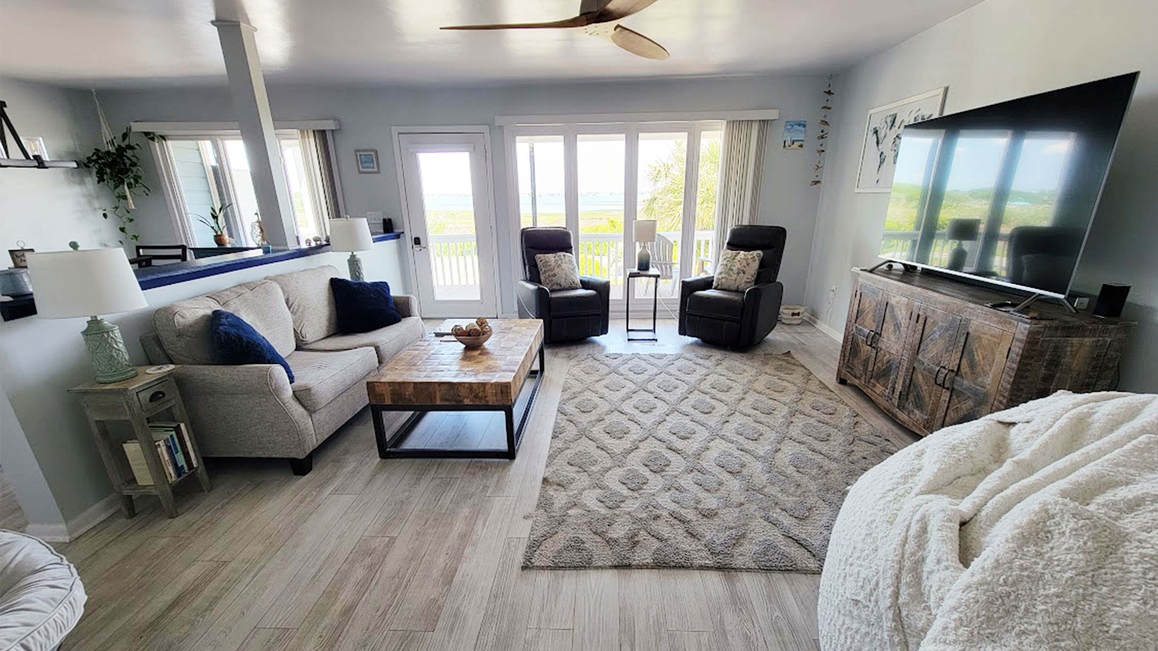 Gorgeous water views, pet friendly, and private fenced in backyard!