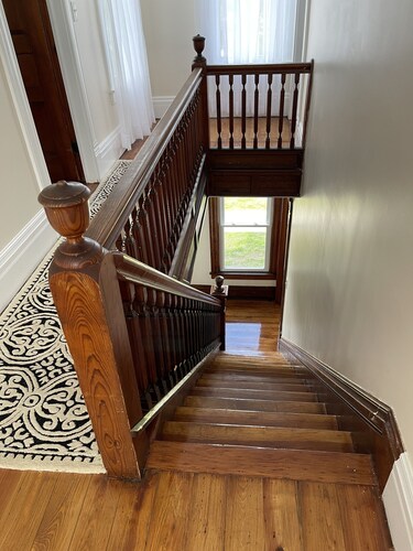 Spacious 5 bdrm Retreat Steps to Lake Ontario & Fair Haven State Park Sleeps 10!