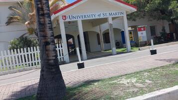 Enceinte de lâhĂ©bergement