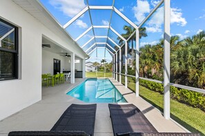 Outdoor pool, a heated pool