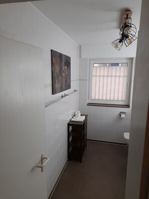 Bruser, hårtørrer, håndklæder