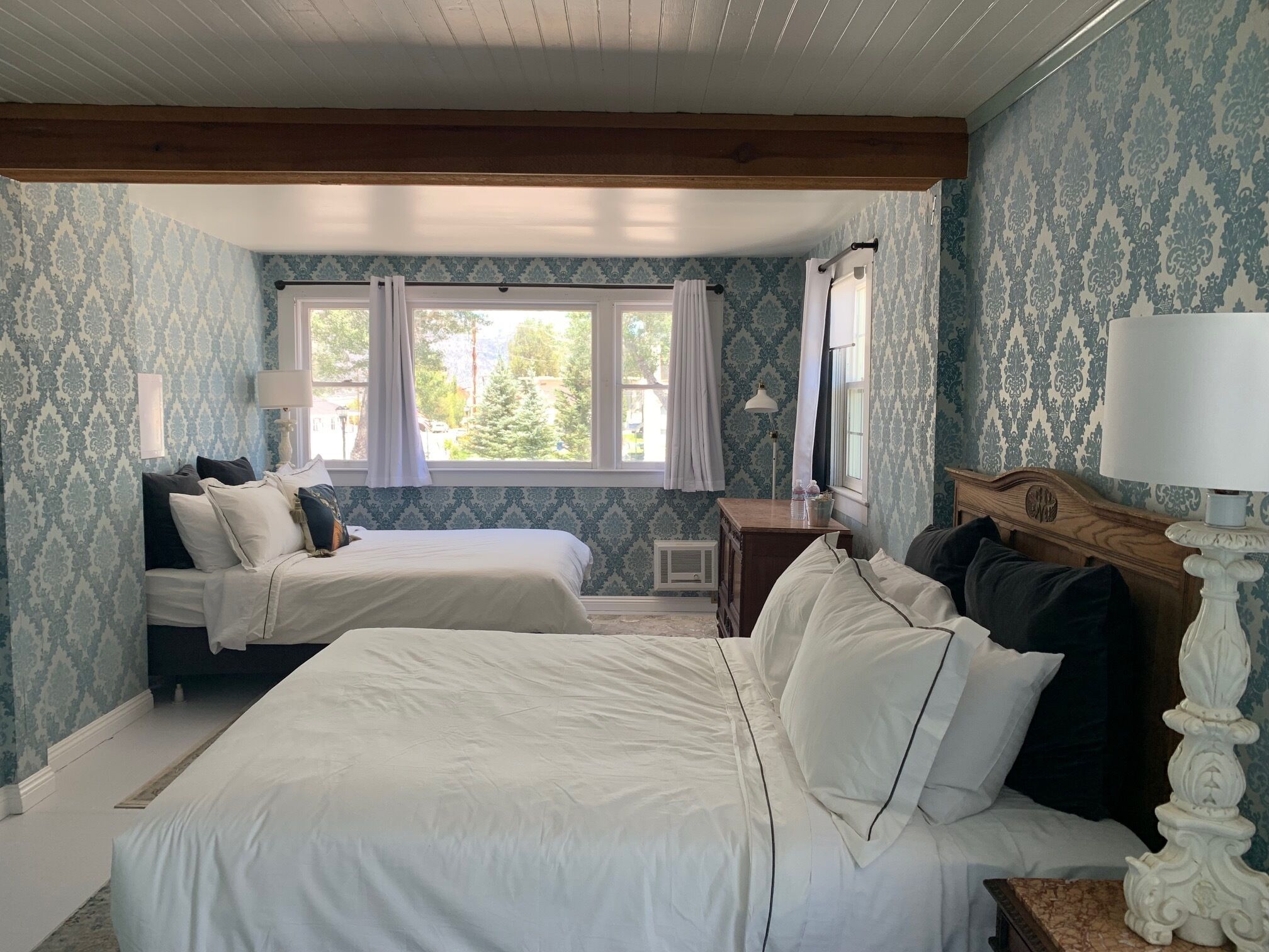 Chambre Signature | Literie de qualité supérieure, surmatelas, décoration personnalisée