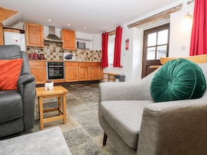 Cottage | Living area - Keepers Cottage (Liskeard)