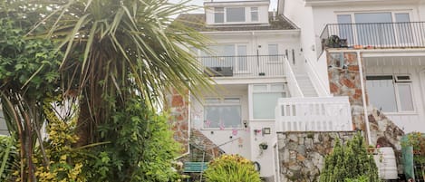 Cottage | Front of property