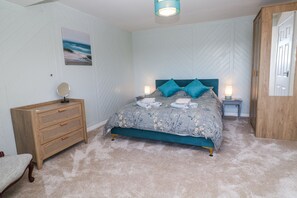 Cottage | 2 bedrooms, individually decorated, individually furnished, free WiFi - Flat 6 (Falmouth)