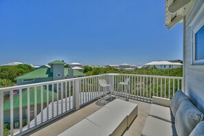 Casa, varias camas (Ocean Glory) | Balcón