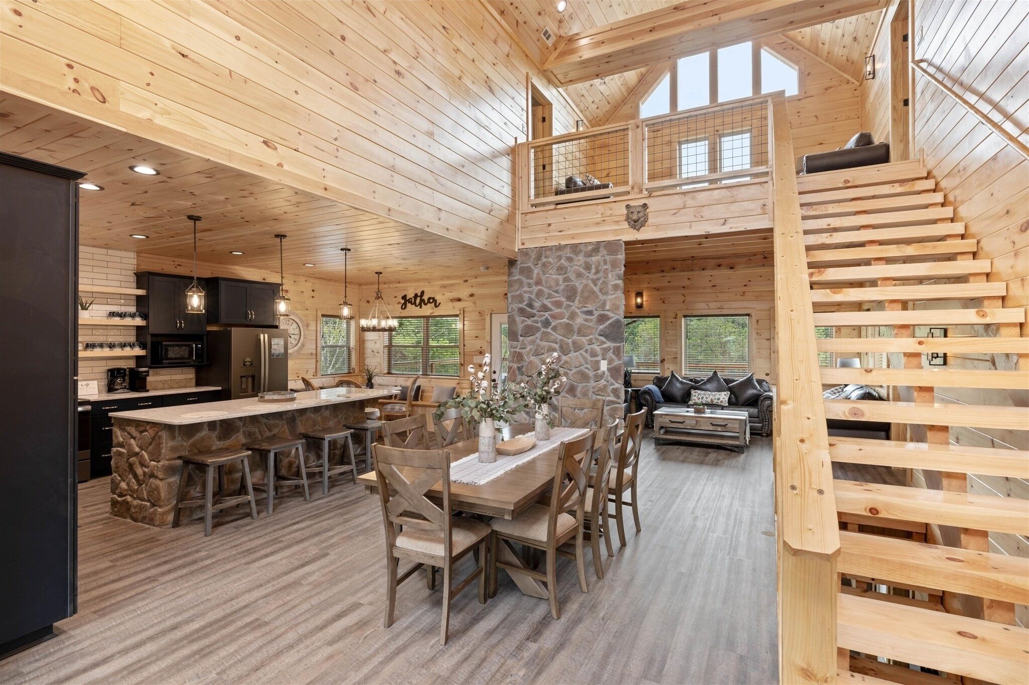 Cabin, 5 Bedrooms | Private kitchen | Fridge, oven, stovetop, coffee/tea maker